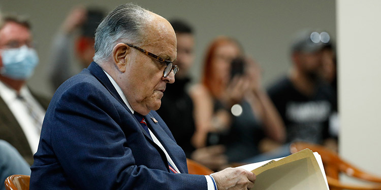 Justicia investiga indultos de Trump