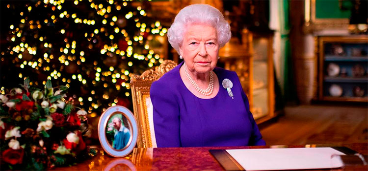 "No están solos", afirma a los británicos la reina Isabel II