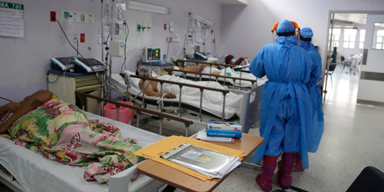 Directora del Tórax: No debemos bajar la guardia porque el COVID-19 se ha quedado con nosotros