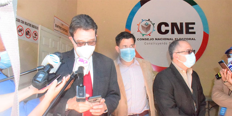 Yanistas denuncia ante CNE una campaña de desprestigio