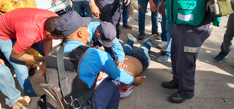 Dejan malherido a un hombre tras robarle en la colonia Kennedy (Video).