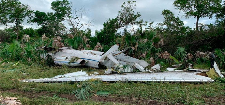 Hallan avioneta accidentada con 750 kilos de cocaína en Guatemala