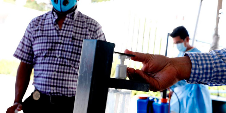 Doctores recomiendan cuidarse a la población