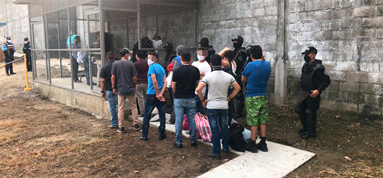 Realizan traslados en el Centro de Menores Infractores "El Carmen"
