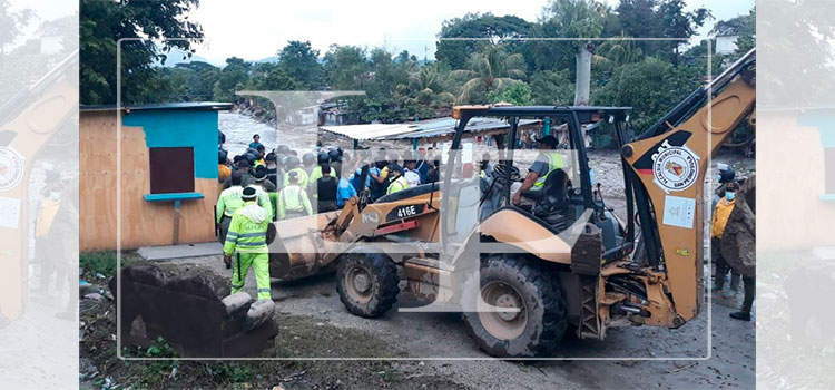 Una persona muerta y varios heridos deja desalojo en San Pedro Sula (Video)