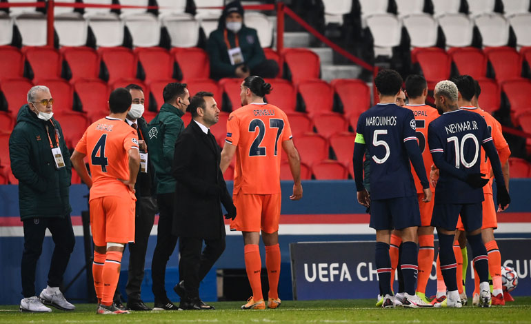Estambul se retira del partido contra PSG por un insulto racista