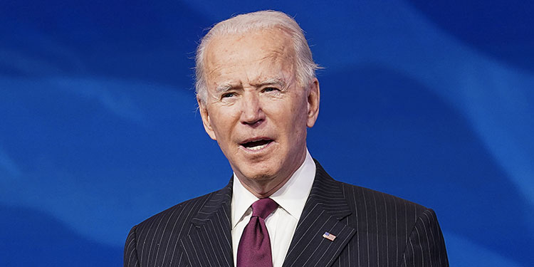 El presidente electo de EEUU, Joe Biden, recibe vacuna contra covid-19