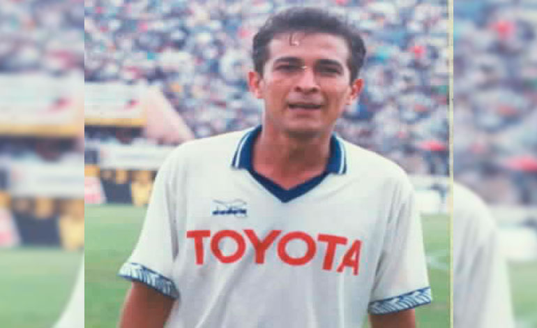 Juan Carlos Espinoza dio blanca Navidad al Olimpia en 1987