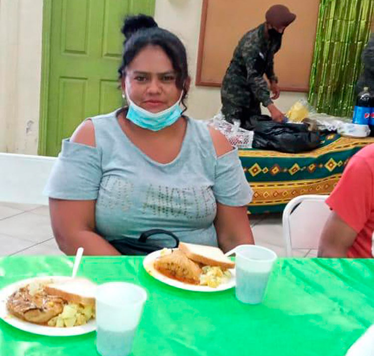 FFAA realiza convivio navideño con discapacitados