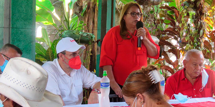 Luis Zelaya promete descentralizar el agro