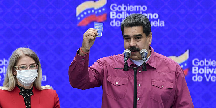 Polémica elección parlamentaria de Venezuela reaviva división internacional en torno a Maduro