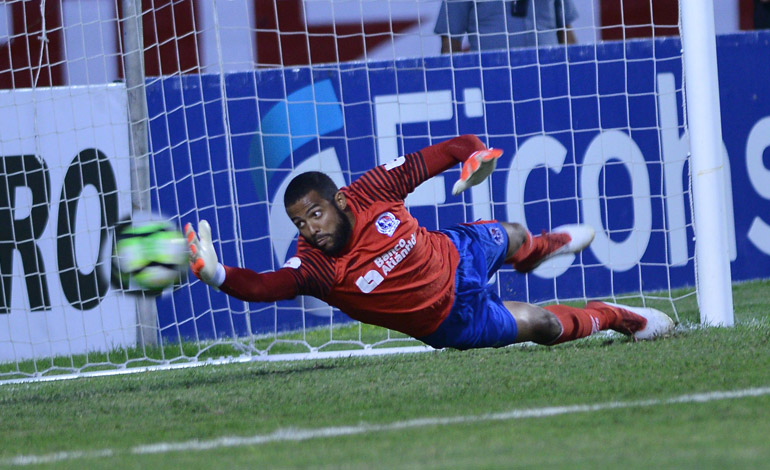 Concacaf destaca actuación de Edrick Menjívar
