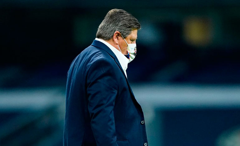 América despide a Miguel Herrera por resultados y actitudes reprochables