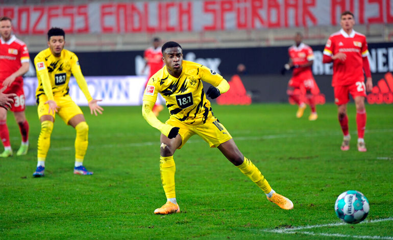 Moukoko hace historia