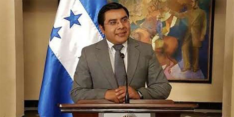 Hacen llamado oficial a revisar salario mínimo