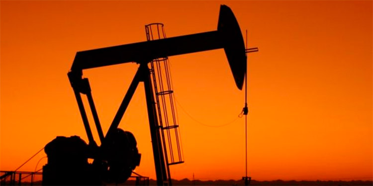 El petróleo se estabiliza pero cierra 2020 derribado por el covid