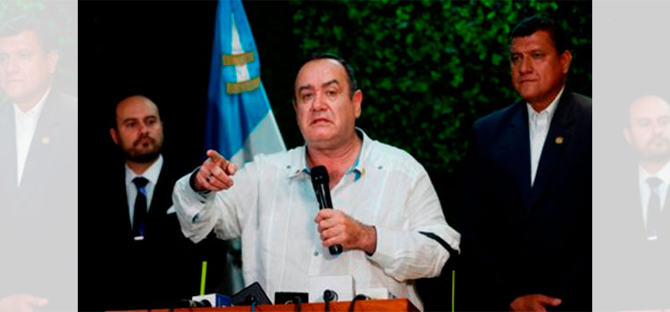 El presidente y el vicepresidente de Guatemala ponen fin a sus disputas