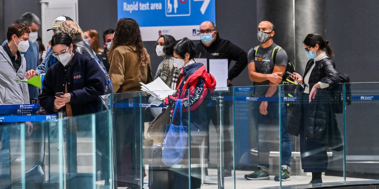 Llega a Roma el primer vuelo "a prueba de covid" desde Nueva York