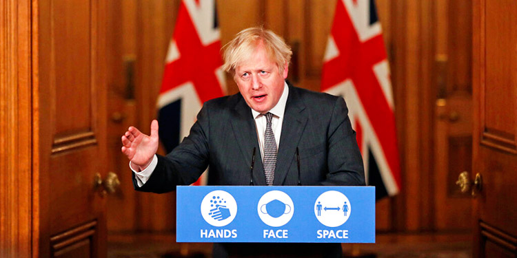 Boris Johnson advierte de medidas más estrictas por la COVID-19