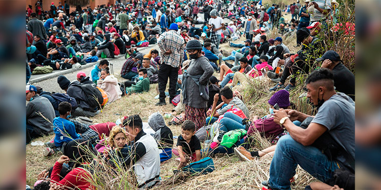 Guatemala obliga a retornar al país a casi 1,400 migrantes hondureños