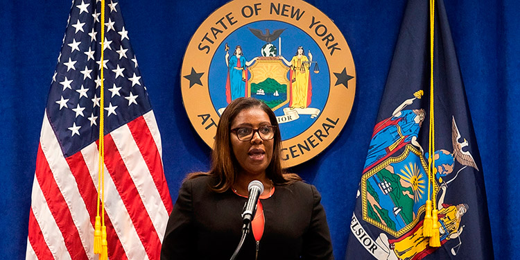 Nueva York no contó miles de muertes por covid en residencias, según un informe