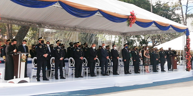 Con ceremonia de ascensos culmina celebración del 139 aniversario de la Policía Nacional