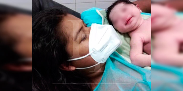 Una niña, primer nacimiento del 2021 en el hospital San Felipe