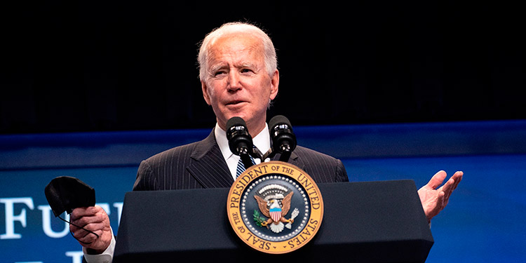 Biden formará un grupo para reunificar a los menores separados de sus padres por Trump