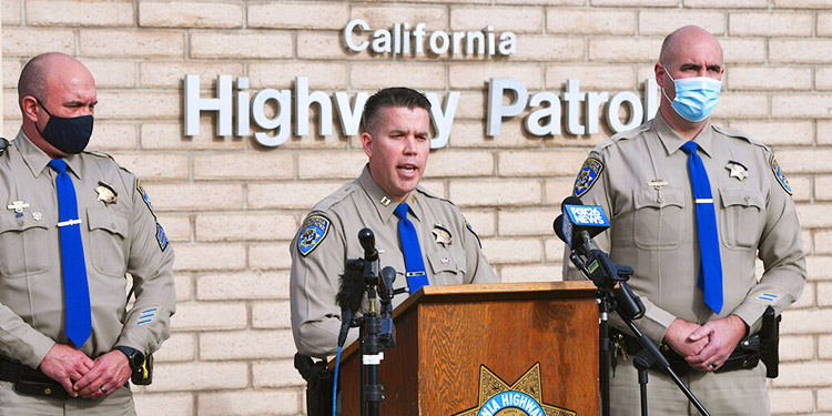 Choque frontal en California deja nueve muertos