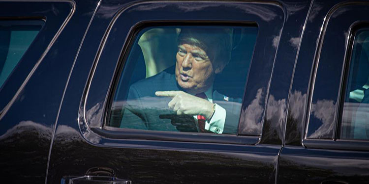 Primeras palabras de Trump desde Florida: “Nosotros haremos algo, pero no todavía”