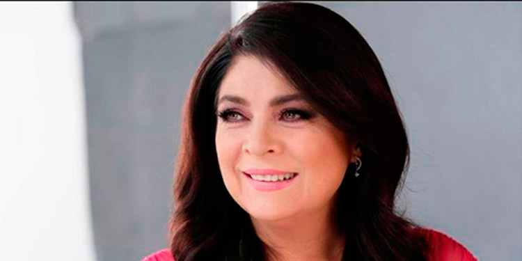 Victoria Ruffo impacta con cambio de look luciendo cabellera rubia