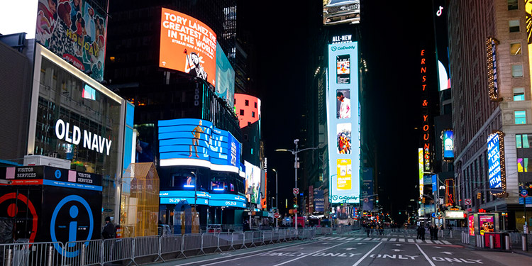 Silencio en Times Square para recibir el nuevo año