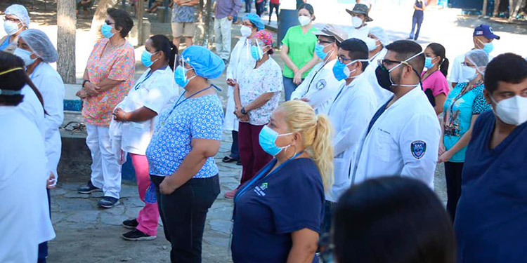 Brigadas médicas se despliegan en barrios y colonias de San Pedro Sula