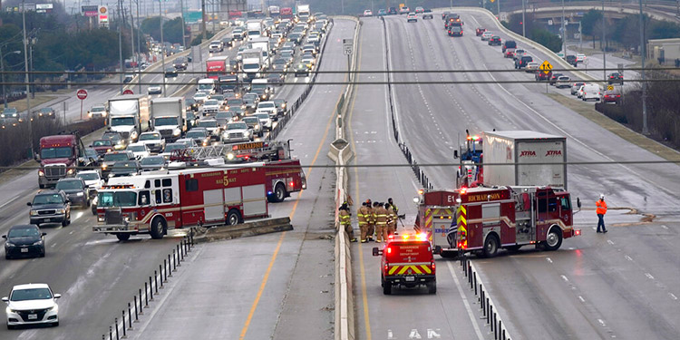 Texas: Cinco muertos por choque masivo causado por tormenta