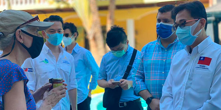 Diplomáticos acreditados en Honduras sostienen encuentro con microempresarios de Comayagua