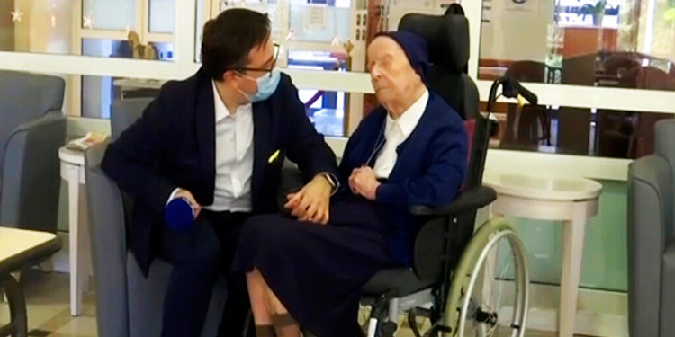 ¿Fueron sus rezos? Monja de 116 años sobrevive al COVID-19
