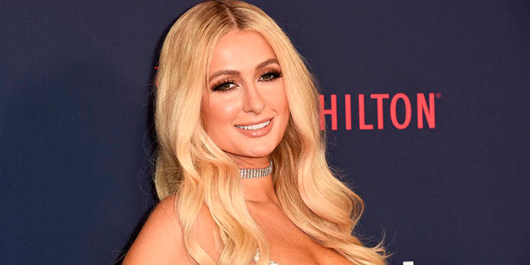 Paris Hilton denuncia que sufrió abuso físico y psicológico en internado