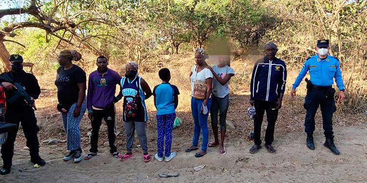 Detienen a 7 haitianos por ingresar ilegalmente al territorio hondureño