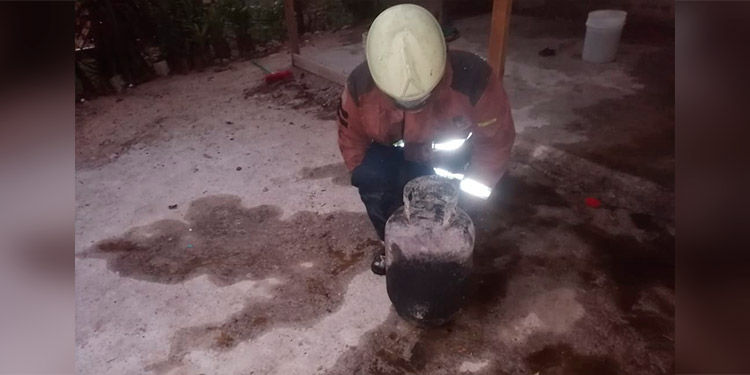 Explosión de chimbo de gas deja a un menor y tres adultos quemados en Villanueva, Cortés