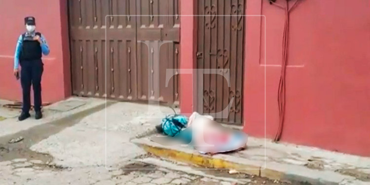 Hallan el cuerpo encostalado y desmembrado de un hombre en la capital