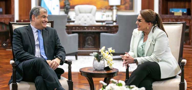 Rafael Correa y Xiomara Castro
